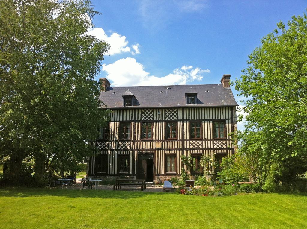 Bed and Breakfast Le Petit Manoir De La Vernelle Fourmetot Екстер'єр фото